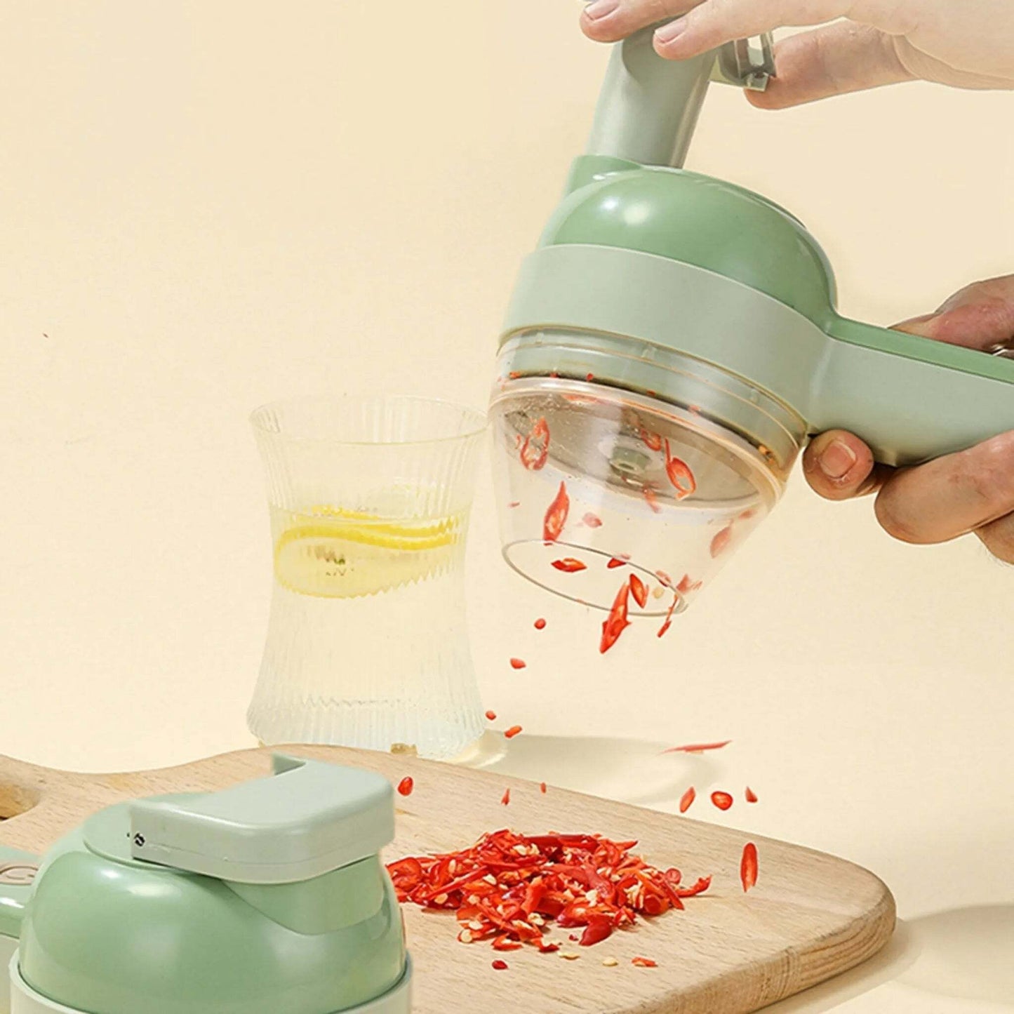Automatic Chopper for Cooking Preparations
